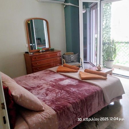 Cozy & Bright Home 50M From Subway -Agios Antonios Athen Exterior foto