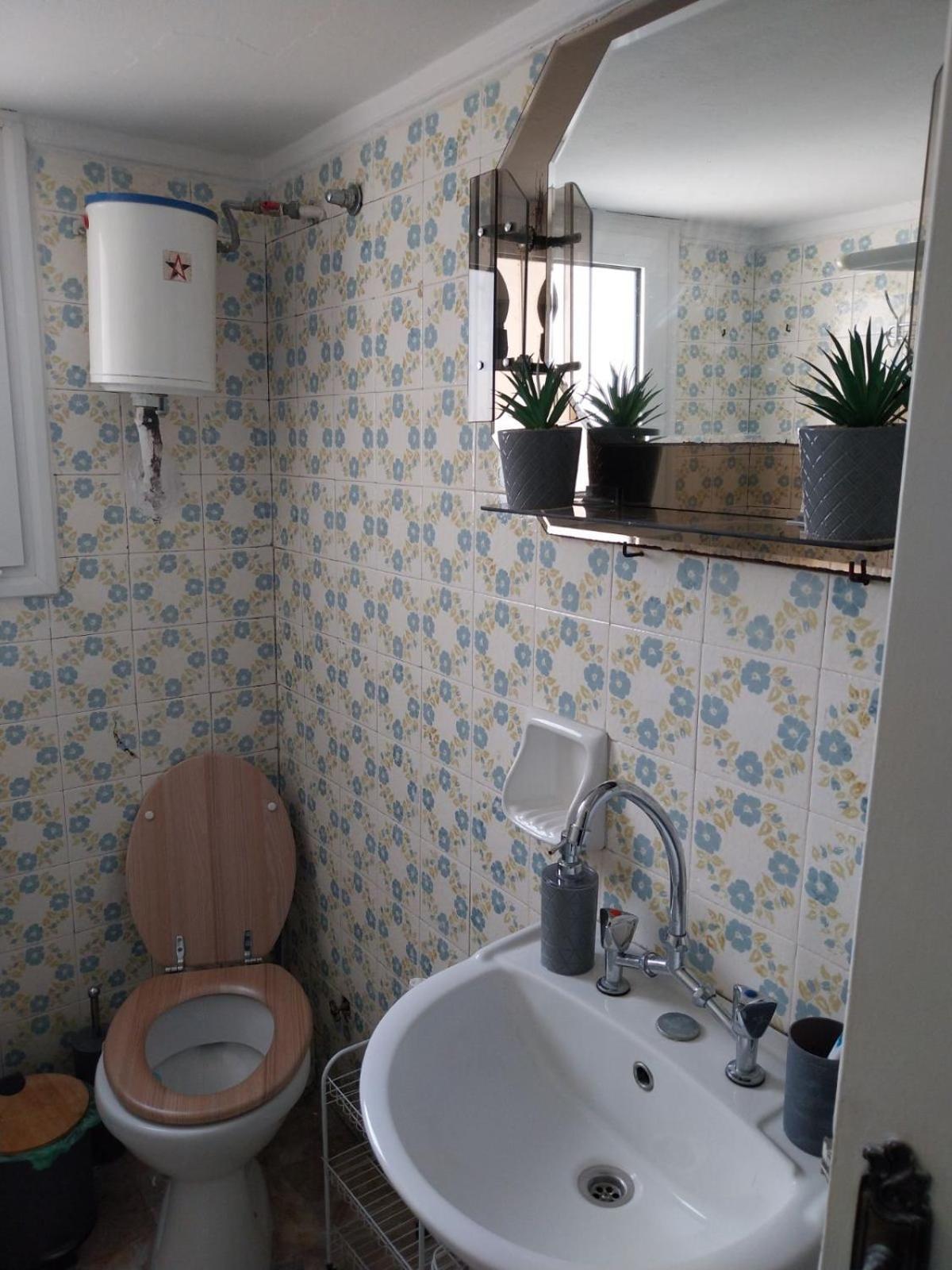 Cozy & Bright Home 50M From Subway -Agios Antonios Athen Exterior foto