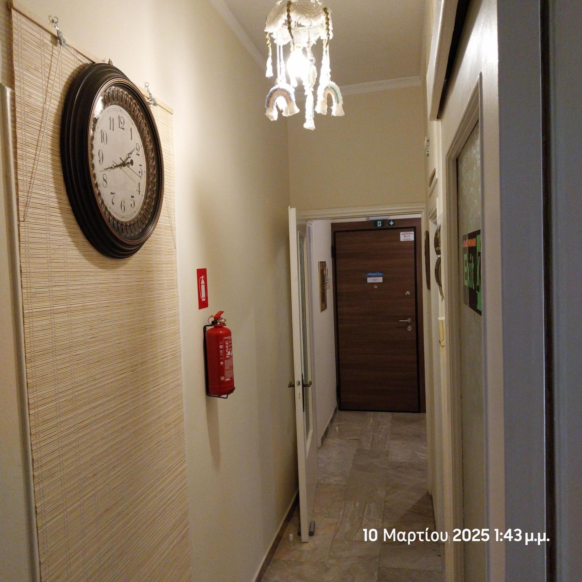 Cozy & Bright Home 50M From Subway -Agios Antonios Athen Exterior foto